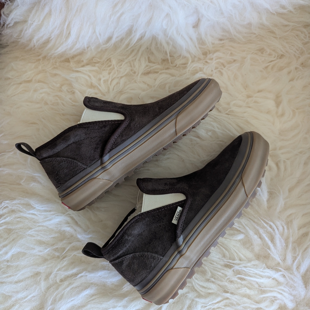 Vans Brown Suede Sherpa Lined Slip-On Shoes - Picture 6 of 10